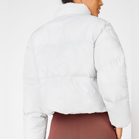 fabletics white cropped puffer coat - Picture 3 of 3